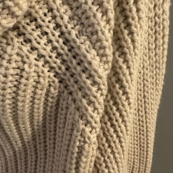 Moon & Madison Cream Chunky Knit Turtleneck Sweater - Picture 4 of 11